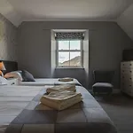 Lyndale بيت ضيافة 3*